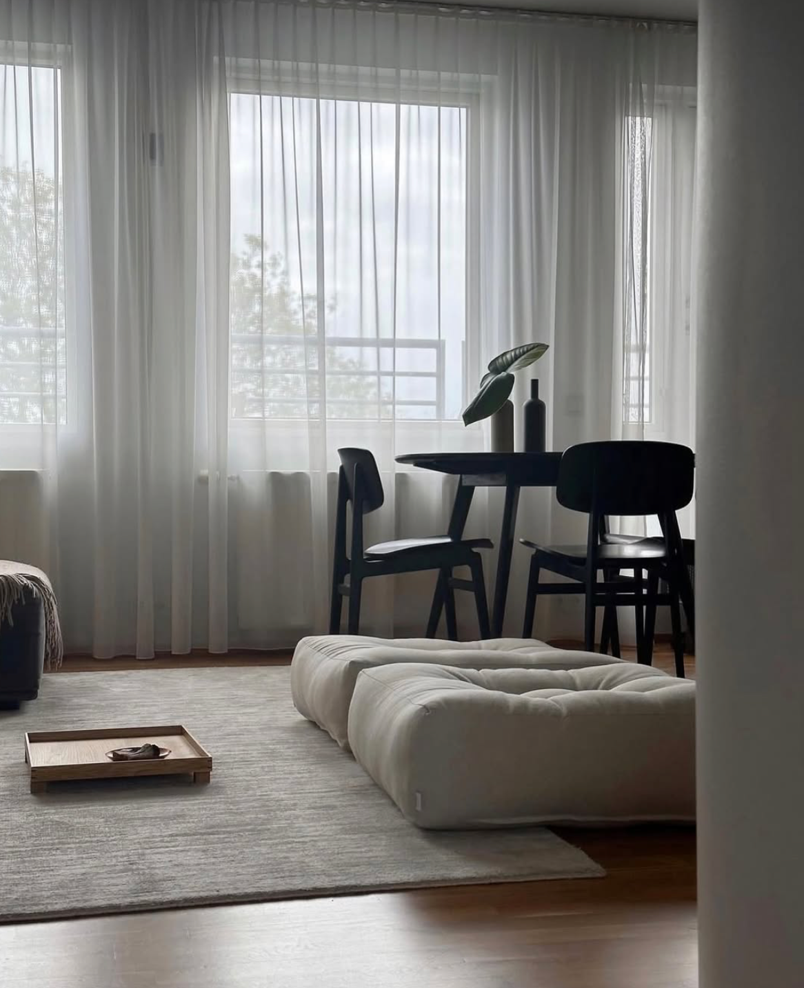 More Pouf Linen